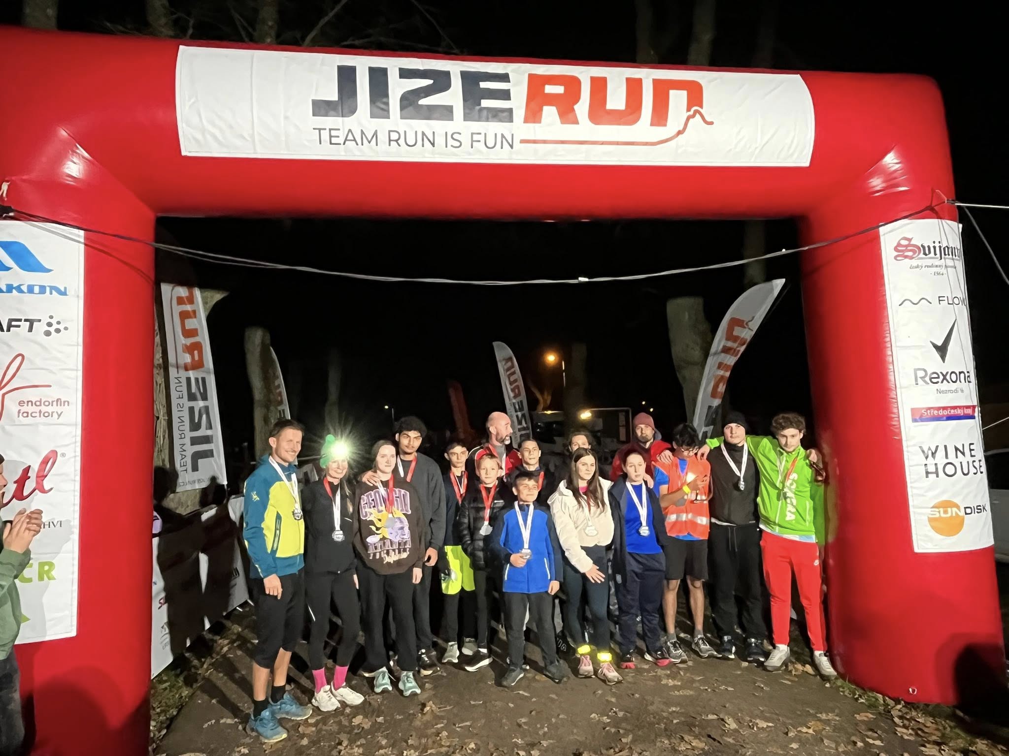 Dokument, který vznikal během závodu